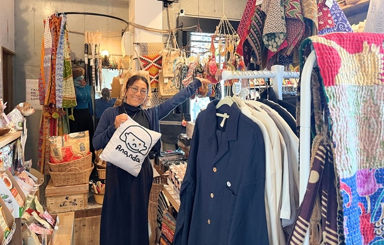 エシカルショップAnandaの店内