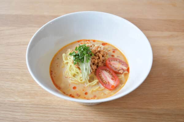 丸善食品工業株式会社「味力丸善 アニマルフリーラーメンスープ」（担々麺）の調理例